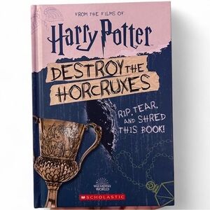 Harry Potter: Destroy the Horcruxes Activity Book